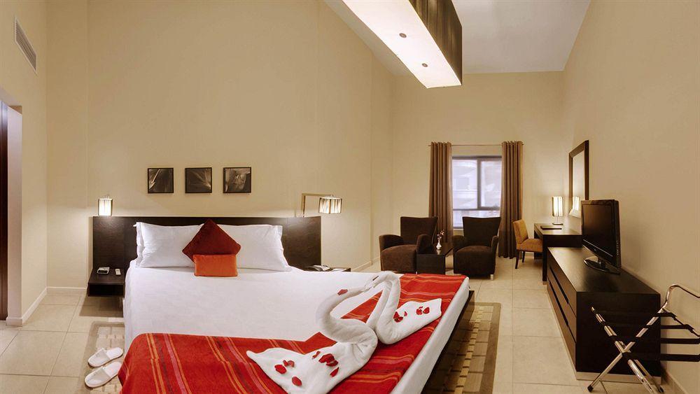 Lotus Grand Hotel Apartments Dubai Exterior photo
