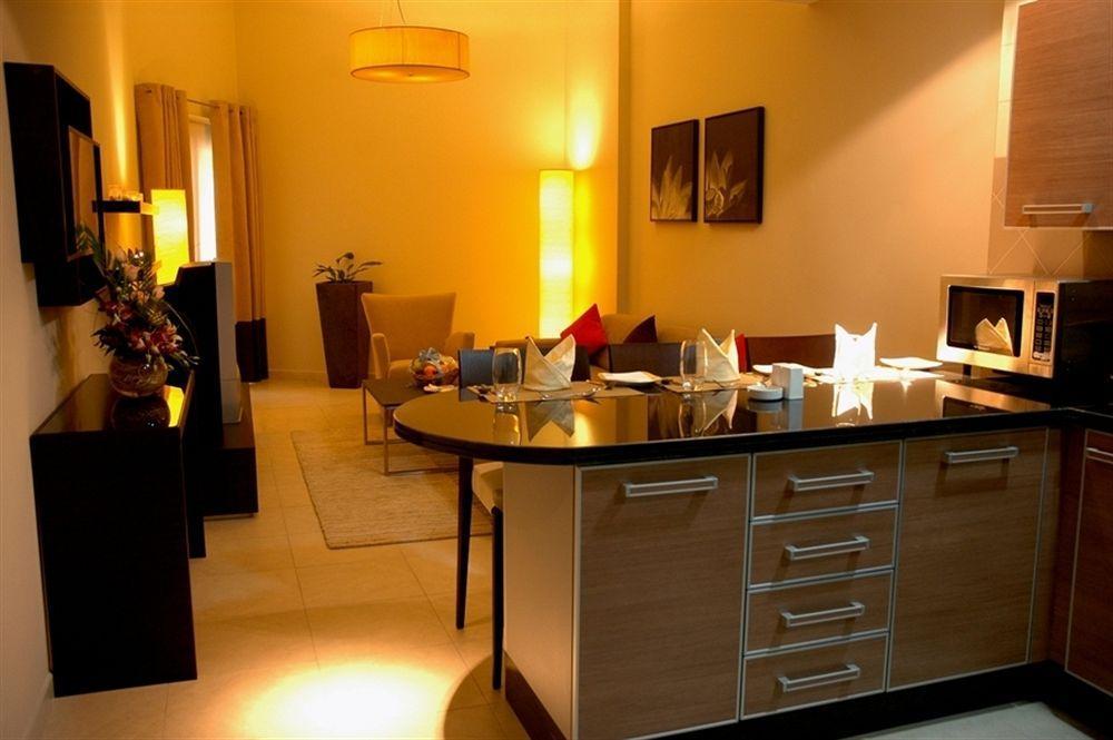 Lotus Grand Hotel Apartments Dubai Exterior photo