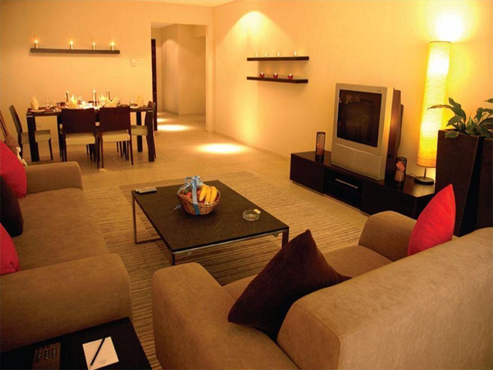 Lotus Grand Hotel Apartments Dubai Exterior photo