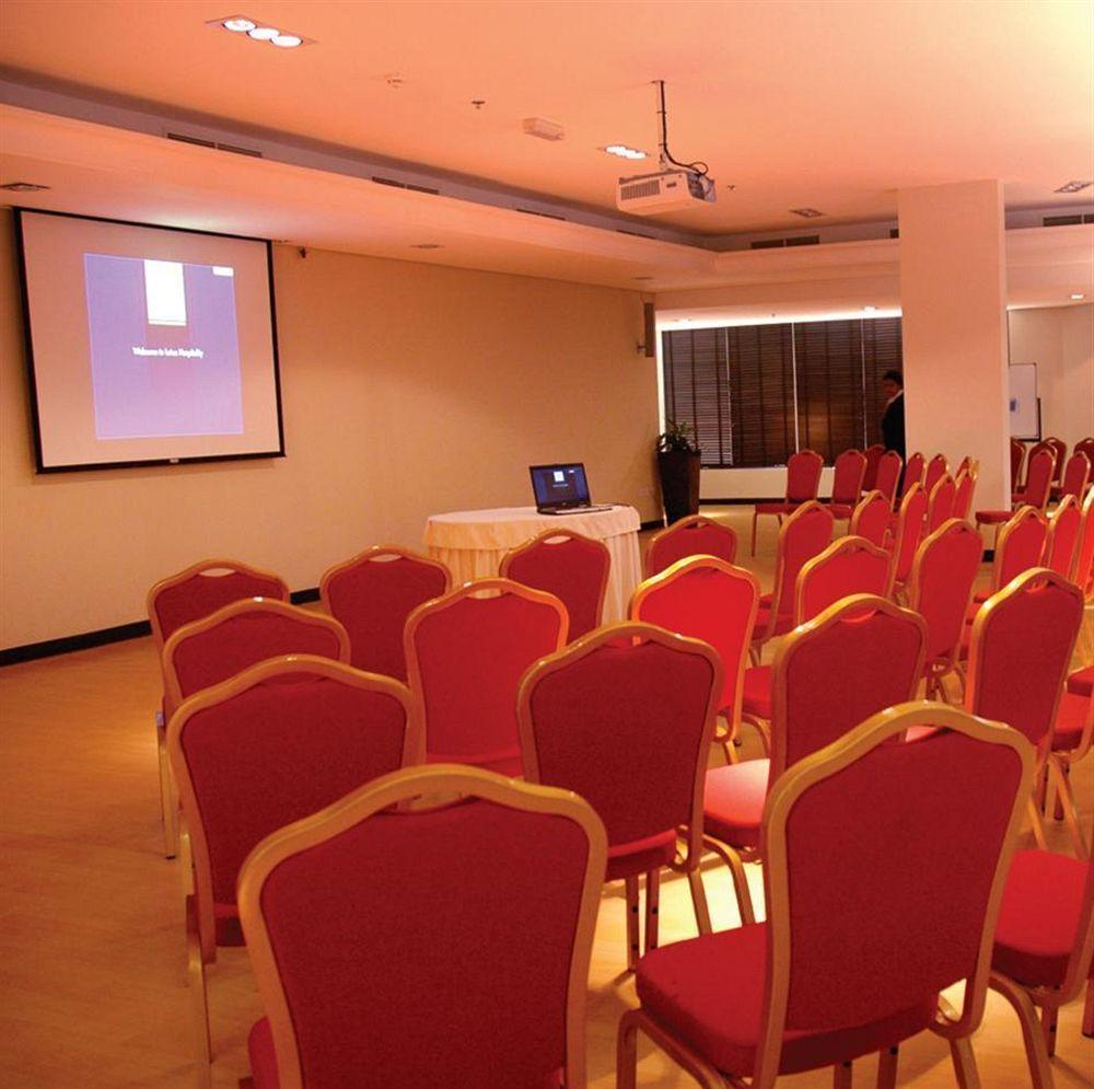 Lotus Grand Hotel Apartments Dubai Exterior photo