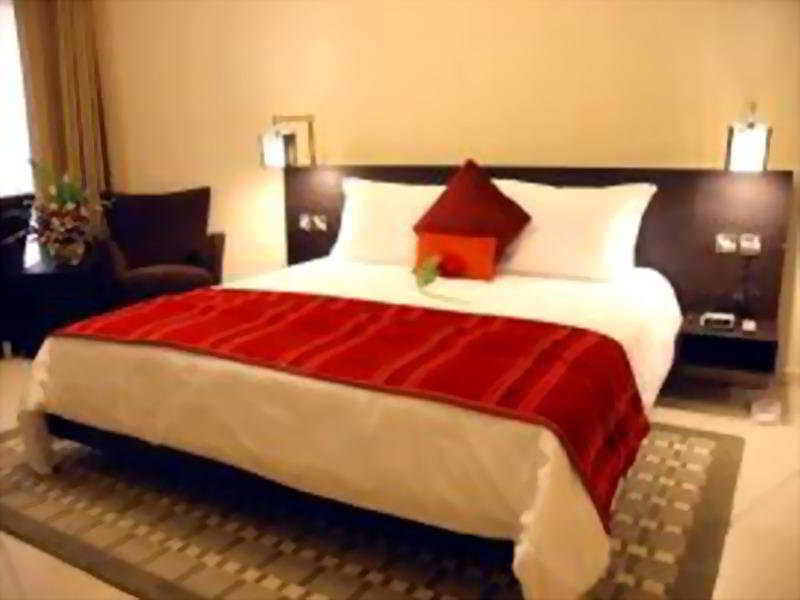 Lotus Grand Hotel Apartments Dubai Exterior photo